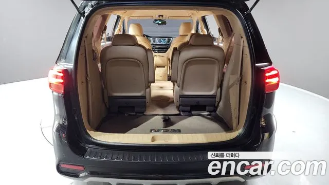 Kia The New Carnival id 2818224 из Кореи 11