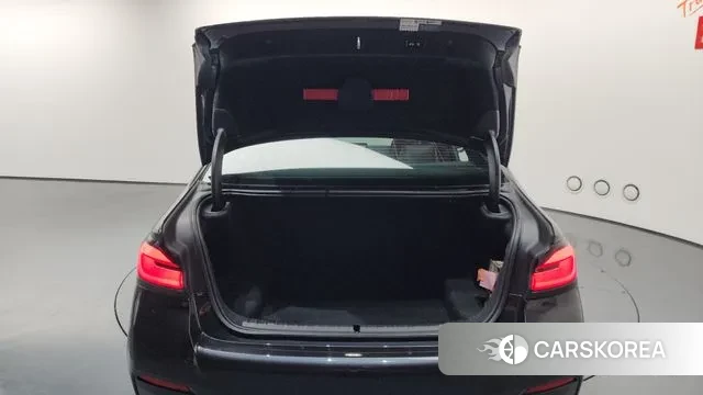 BMW 5 Series (G30) id 3335514 из Кореи 11