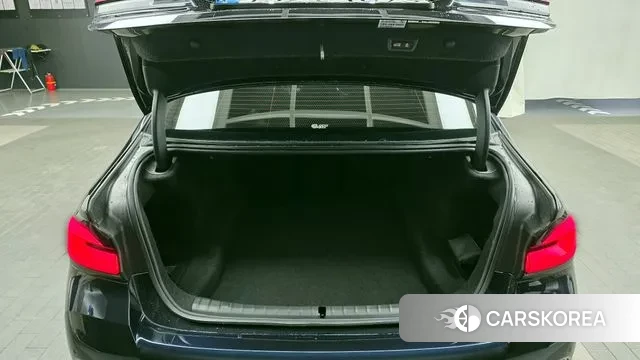 BMW 5 Series (G30) id 3752434 из Кореи 11