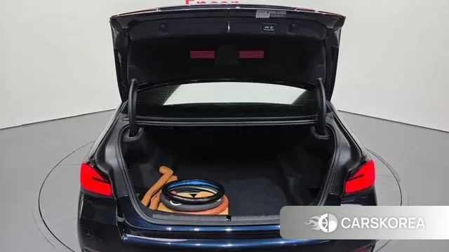 BMW 5 Series (G30) id 3443754 из Кореи 11