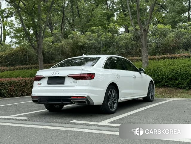 Audi A4L id 4260592 из Китая 11