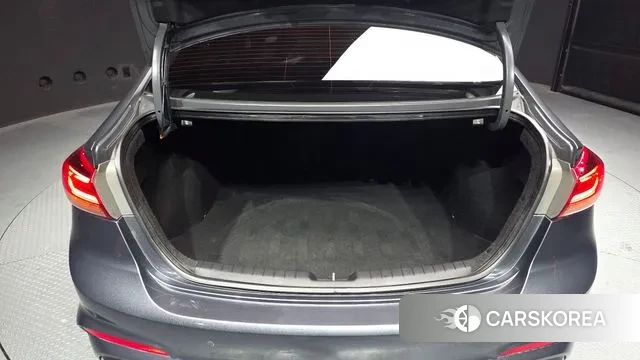 Hyundai Avante AD id 3709496 из Кореи 11