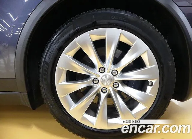 Tesla Model X id 2666792 из Кореи 11