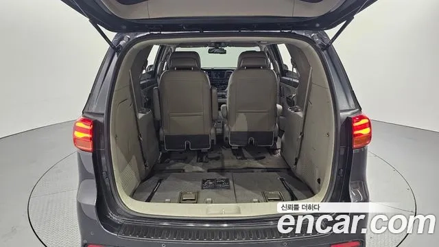 Kia The New Carnival id 2912226 из Кореи 11