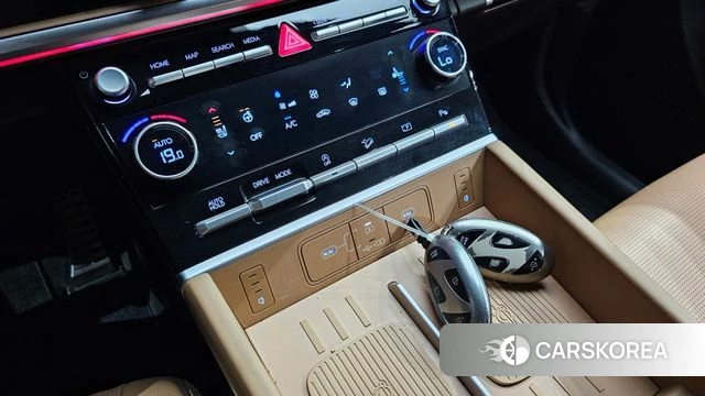 Hyundai Santa Fe (MX5) id 4408398 из Кореи 11