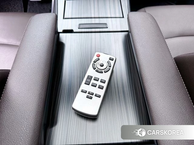 Toyota Grevia id 4348592 из Китая 11