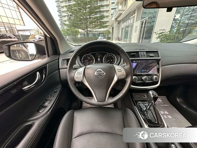 Nissan TIIDA id 4277390 из Китая 11