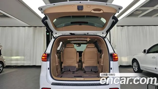 Kia The New Carnival id 2892081 из Кореи 11