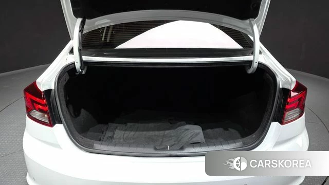 Hyundai The New Avante AD id 4717731 из Кореи 11