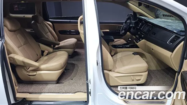 Kia The New Carnival id 2704999 из Кореи 11