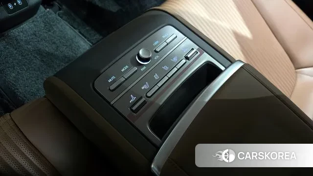 Hyundai Grandeur (GN7) id 3517699 из Кореи 11