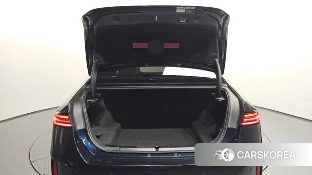 BMW 5 Series (G60) id 3405102 из Кореи 11