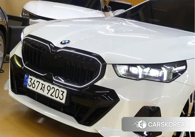 BMW 5 Series (G60) id 3476573 из Кореи 11