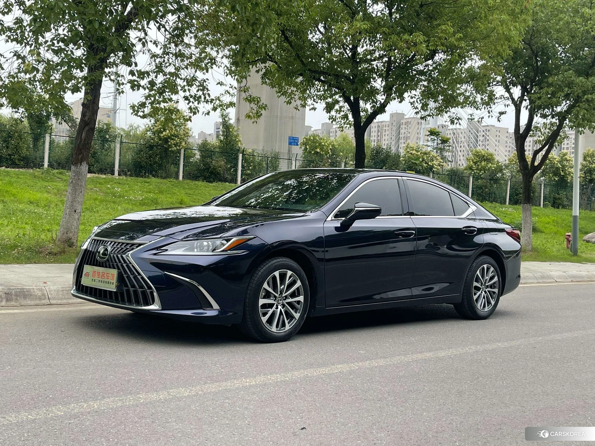 Lexus ES id 4453965 из Китая 11