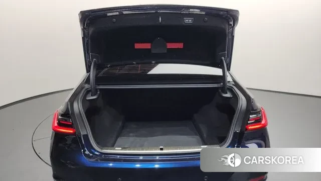 BMW 7 Series (G11) id 3368354 из Кореи 11