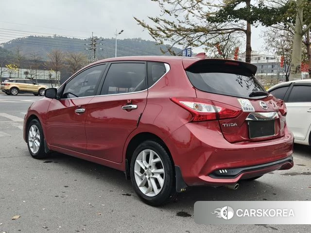 Nissan TIIDA id 4262563 из Китая 11