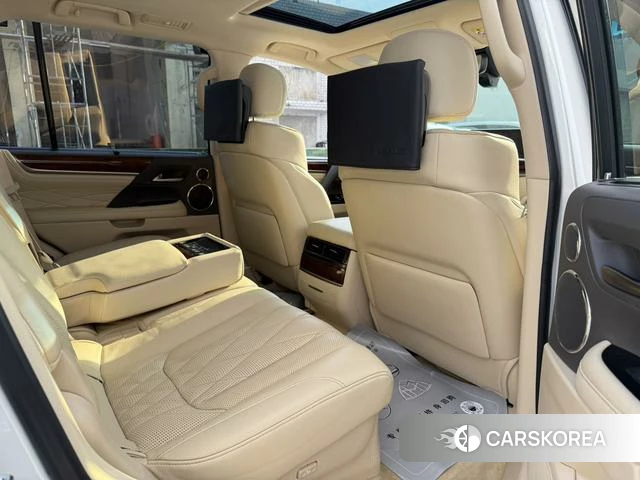 Lexus LX id 4260687 из Китая 11