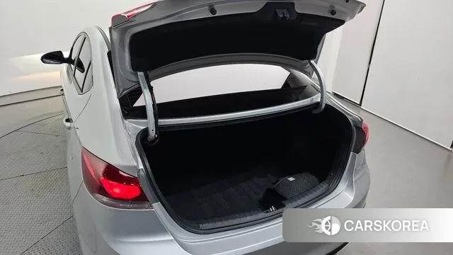 Hyundai Avante AD id 3568725 из Кореи 11