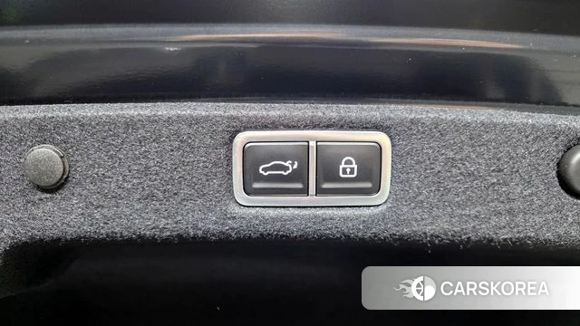 Hyundai Grandeur (GN7) id 3831884 из Кореи 11