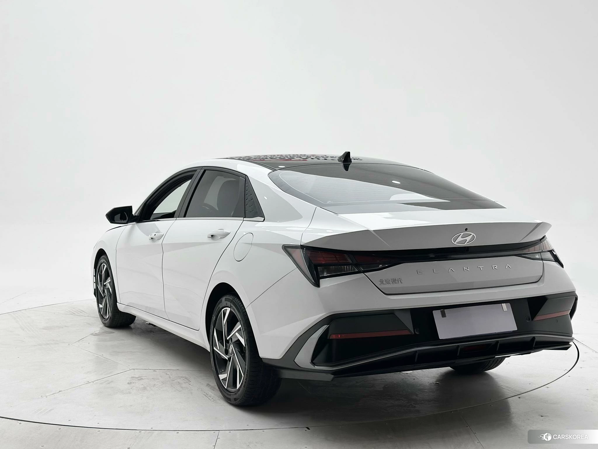 Hyundai Elantra id 4485477 из Китая 11