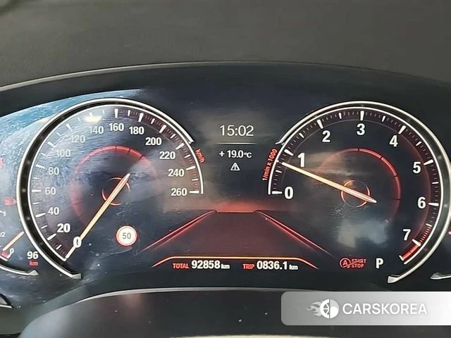 BMW 5 Series (G30) id 3845975 из Кореи 11