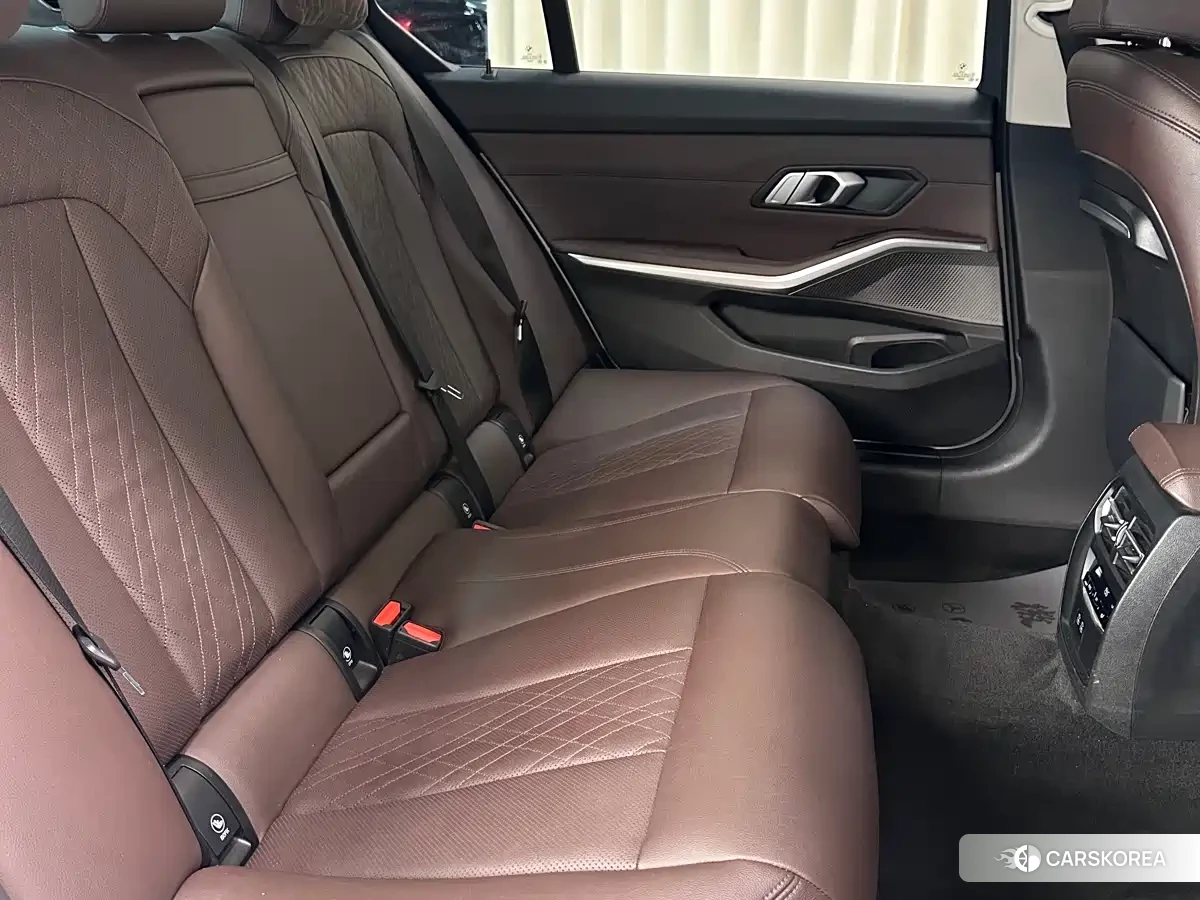 BMW 3 series id 4589433 из Китая 11