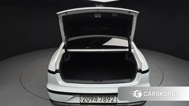 Hyundai Grandeur (GN7) id 3654351 из Кореи 11