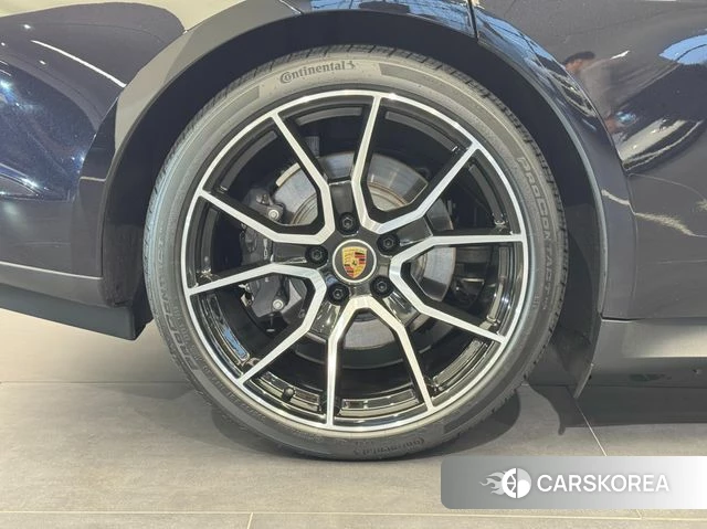 Porsche Taycan id 4354504 из Кореи 11