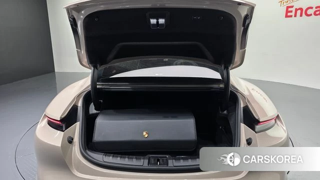 Porsche Taycan id 3842387 из Кореи 11