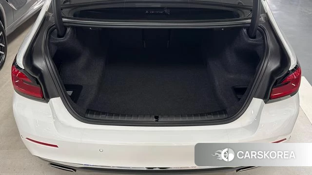 BMW 5 Series (G30) id 4243641 из Кореи 11