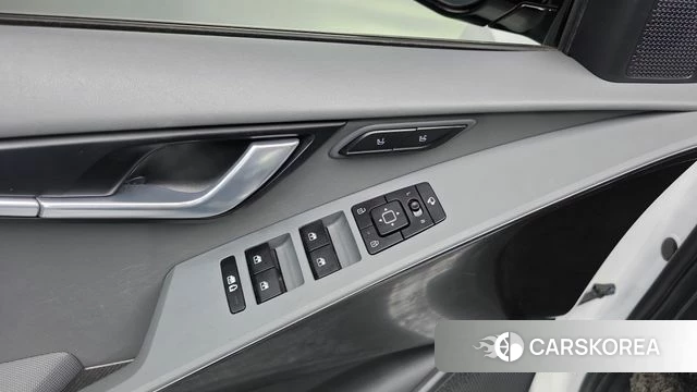 Kia Di Ol Nu Niro id 4917041 из Кореи 11