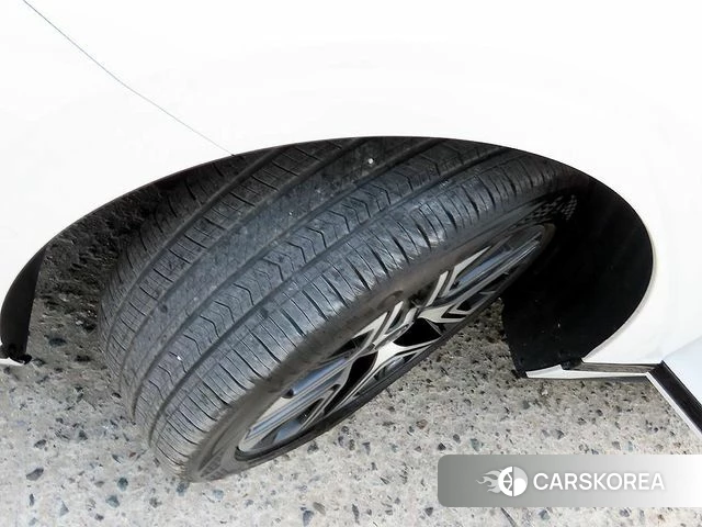 Hyundai Grandeur (GN7) id 4201366 из Кореи 11