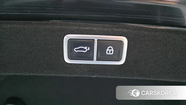 Hyundai Grandeur (GN7) id 3864981 из Кореи 11