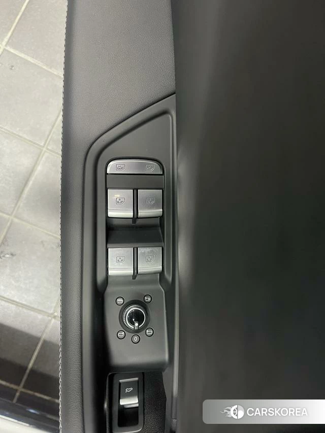 Audi A4L id 4335117 из Китая 11