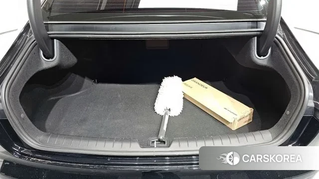 Hyundai Grandeur (GN7) id 2984178 из Кореи 11