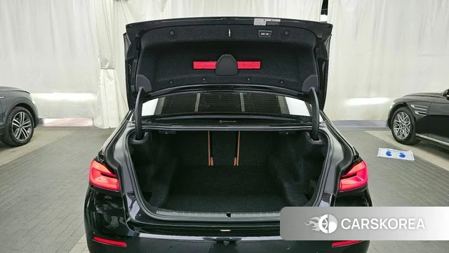 BMW 5 Series (G30) id 3892566 из Кореи 11