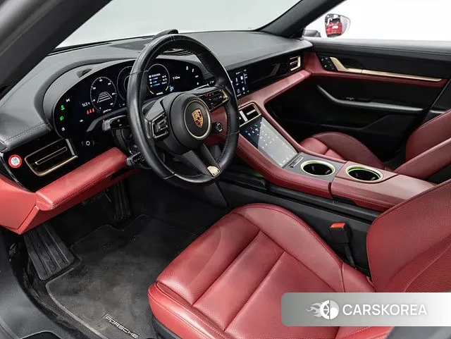 Porsche Taycan id 3739679 из Кореи 11