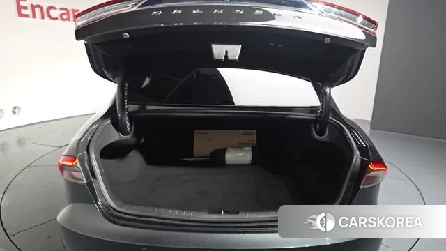 Hyundai The New Grandeur IG Hybrid id 3012435 из Кореи 11