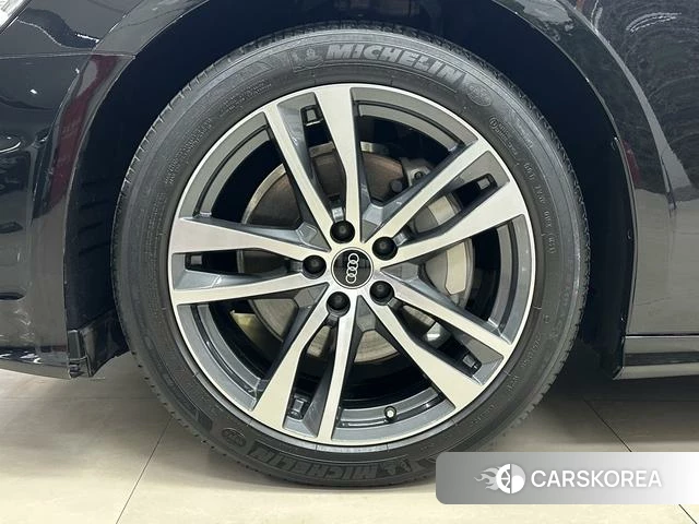 Audi A6L id 4272182 из Китая 11
