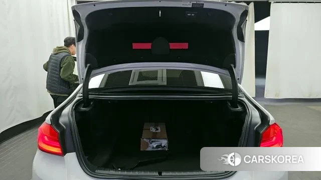 BMW 5 Series (G30) id 3692299 из Кореи 11