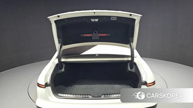 Hyundai Grandeur (GN7) id 3940326 из Кореи 11