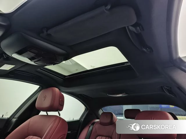 Maserati Ghibli id 4209855 из Китая 11
