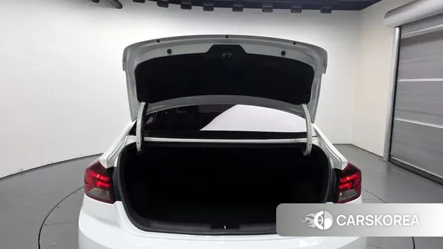 Hyundai The New Avante AD id 3238715 из Кореи 11