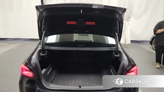 BMW 5 Series (G30) id 3031932 из Кореи 11