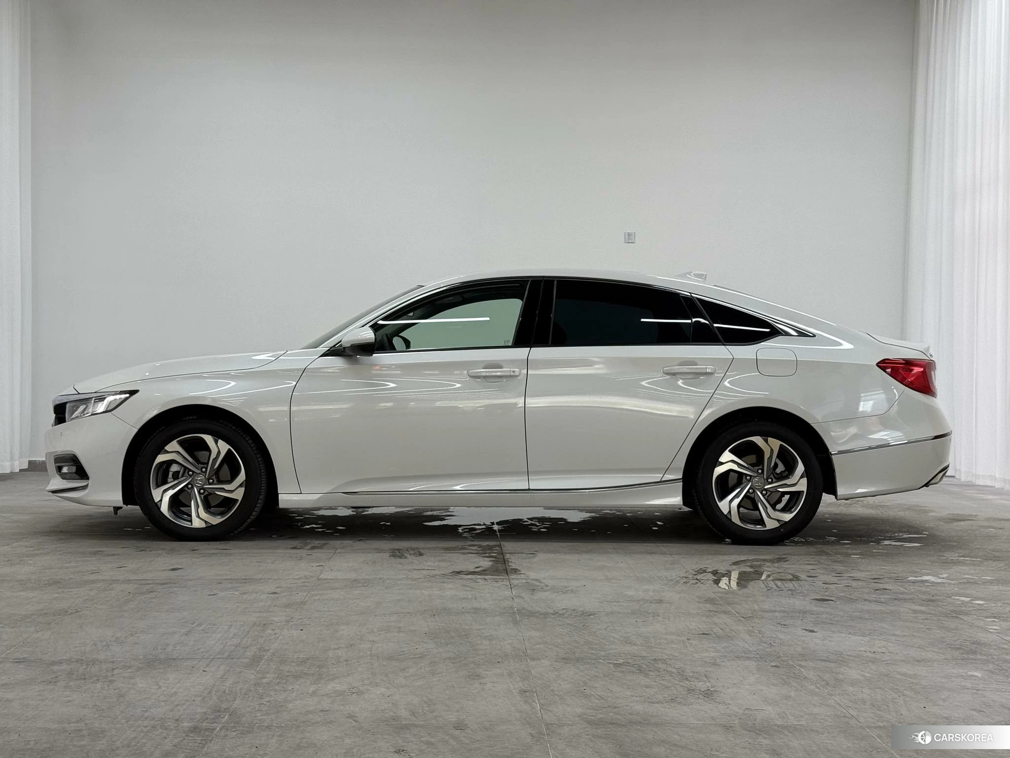 Honda Accord id 4510996 из Китая 11