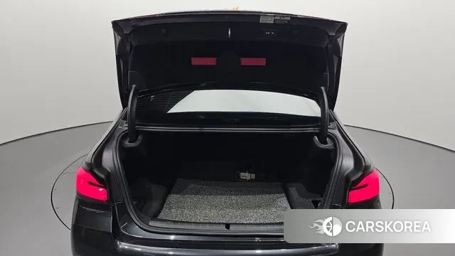 BMW 5 Series (G30) id 3180398 из Кореи 11