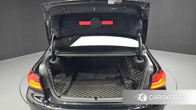 BMW 5 Series (G30) id 3588144 из Кореи 11