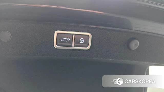 Hyundai Grandeur (GN7) id 3939730 из Кореи 11