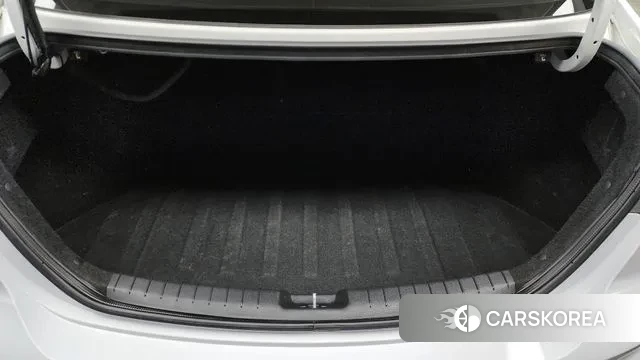 Hyundai Avante AD id 3703999 из Кореи 11