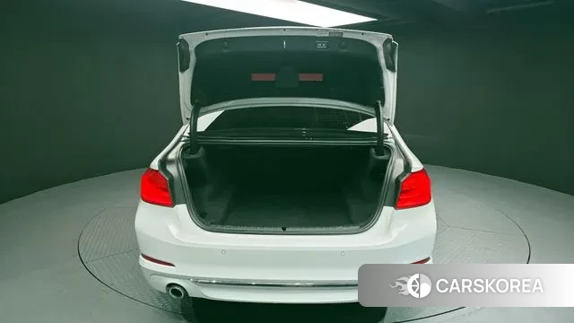 BMW 5 Series (G30) id 3636713 из Кореи 11